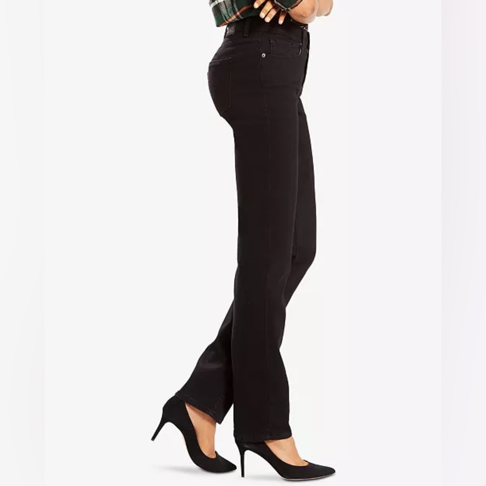 Like New Women's Classic Straight-Leg Jeans